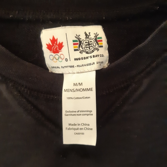 Canada sweater - Picture 2 of 2